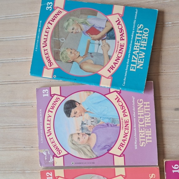 Sweet Valley Twins Book Set Teen Fiction Reading Set Of 6 Books Vintage 1980's - Picture 3 of 11